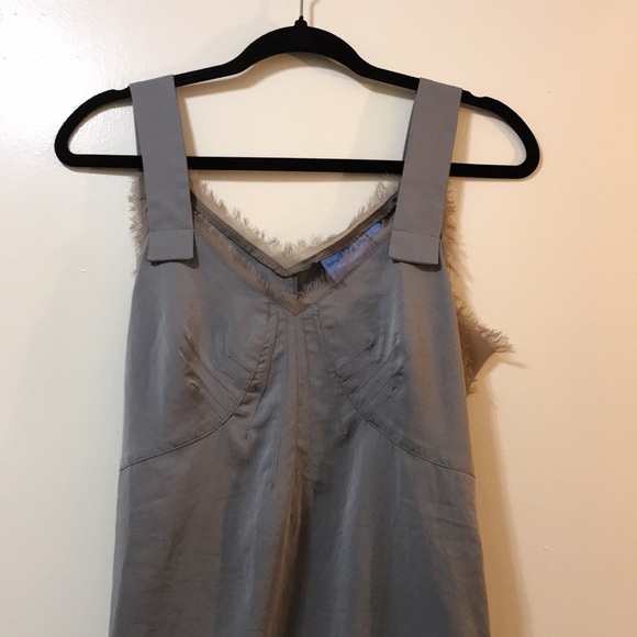 🌺 Simple Vera Unique Tank Top - Picture 2 of 7